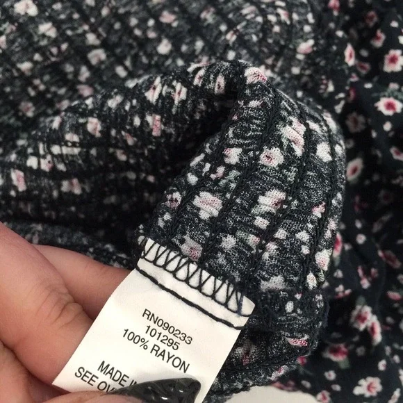 LA Hearts Off The Shoulders Floral Print Cropped Top Bell Sleeve Large Black L - Picture 4 of 6